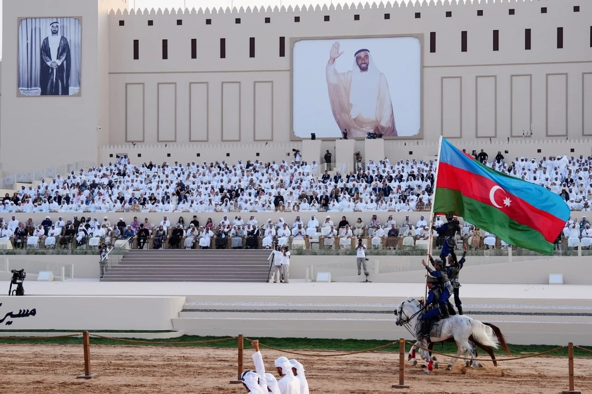 Qarabağ atları Əbu-Dabidə ərəbləri heyran etdi - FOTO/VİDEO