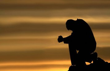 Ateistin ən çıxılmaz bir durumda Allaha yalvarması haqda ibrətamiz hekayə…