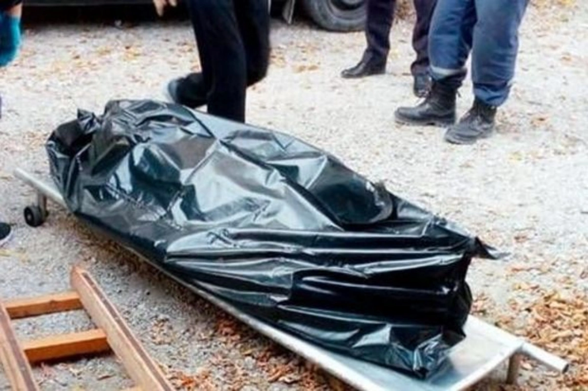 В Баку на улице скончалась 43-летняя женщина