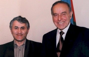 “Heydər Əliyev yanımda Ramiz Mehdiyevə zəng edib dedi ki...” – Prezidentin fotoqrafı