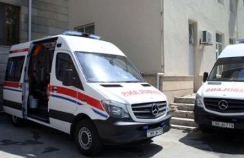 Goranboy sakini kəsici alətdən xəsarət alıb