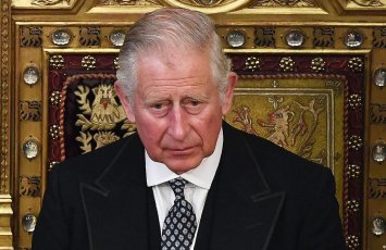 Карл III раскрыл детали своего лечения