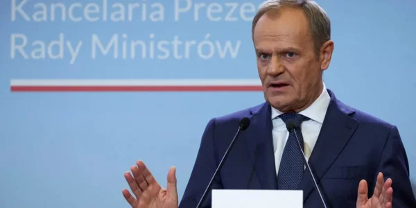 Туск: Польша не войдет в миротворческую миссию в Украине