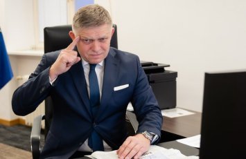 Самолет Фицо повредили в аэропорту Брюсселя