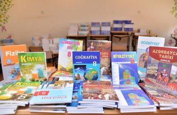 Coğrafiya dərslikləri, yoxsa 