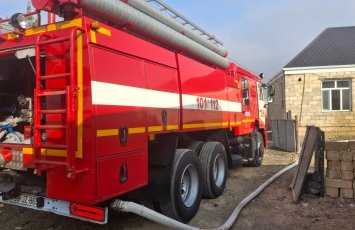 Gəncədə yaşayış evində baş verən yanğın söndürüldü - YENİLƏNİB + FOTO