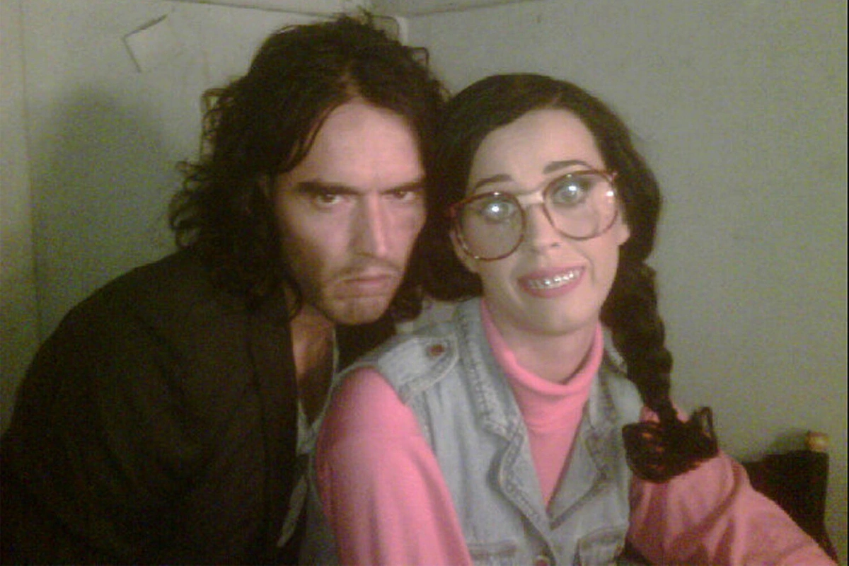 Бывшему мужу Кэти Перри предъявили новые обвинения в изнасилованиях