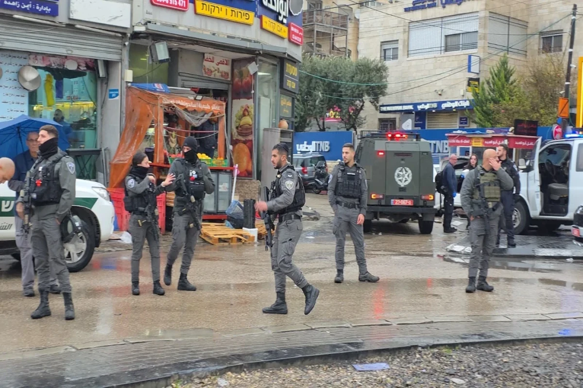 20 yaşlı fələstinli ilə İsrail polisləri arasında insident yaşanıb