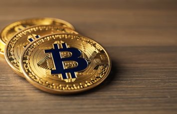 Bitkoin 3%-ə yaxın bahalaşdı