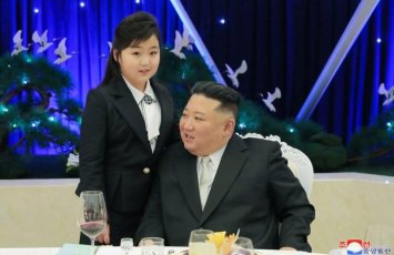 Kim Çen Inın qızı hakimiyyətə hazırlanır? - Ailə məqbərəsinə ilk ziyarət buna işarə sayılır