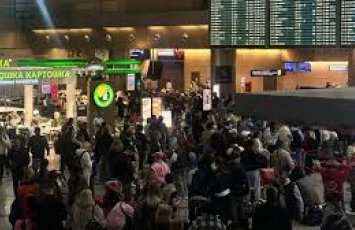 Атака беспилотников парализовала работу московских аэропортов-ВИДЕО