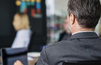 Vəzifəli şəxsin evdən meyiti tapıldı - FOTO