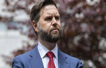 ABŞ vitse-prezidentinin Ohayo ştatındakı evinin pəncərələri sındırılıb