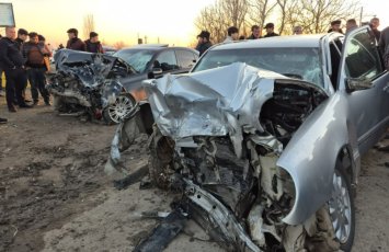 В Сальянском районе в ДТП погибли три человека, трое ранены