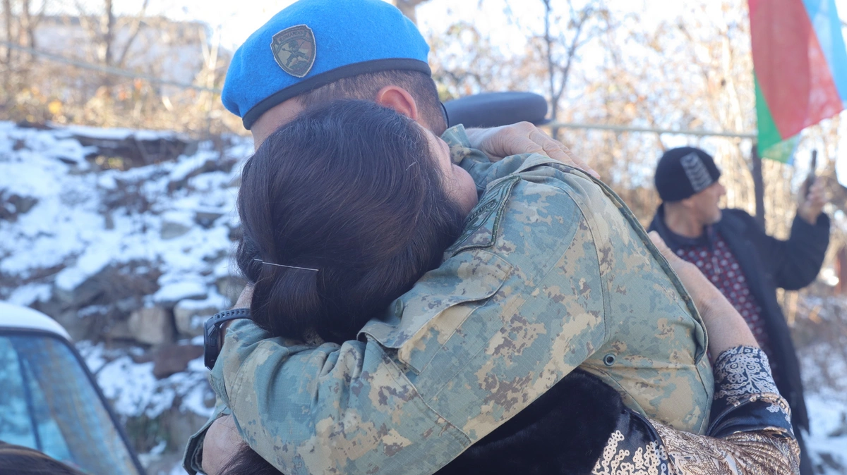 Село Шушакенд встретило своего первого демобилизовавшегося солдата-ФОТО