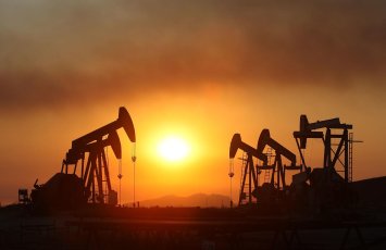 Цена на Brent опустилась ниже $60 за баррель впервые с середины декабря 2025 года