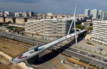 Госагентство рассказало об уникальности нового пешеходного моста в Баку-ВИДЕО