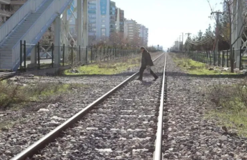 Xaçmazda 59 yaşlı kişini qatar vurdu, çox yaşamadı