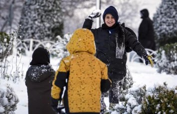 İstanbulda şiddətli qara görə məktəblər bağlandı
