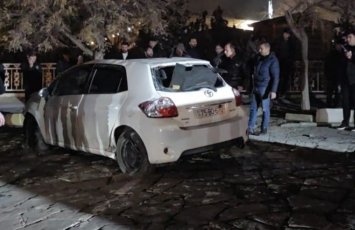 В Нахчыване автомобиль потерял управление и опрокинулся