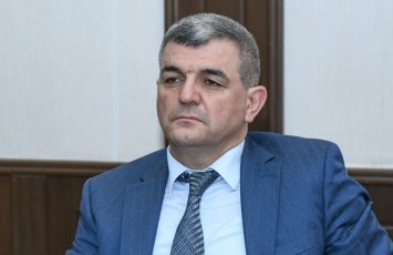 “Bəxtiyar Vahabzadənin “Gülüstan” poemasını ciddi elmi əsər kimi qiymətləndirənlər...” - Fazil Mustafadan ŞOK açıqlamalar