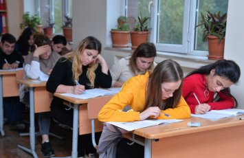 9 və 11-ci sinfi başa vura bilməyən şəxslər imtahan verəcək