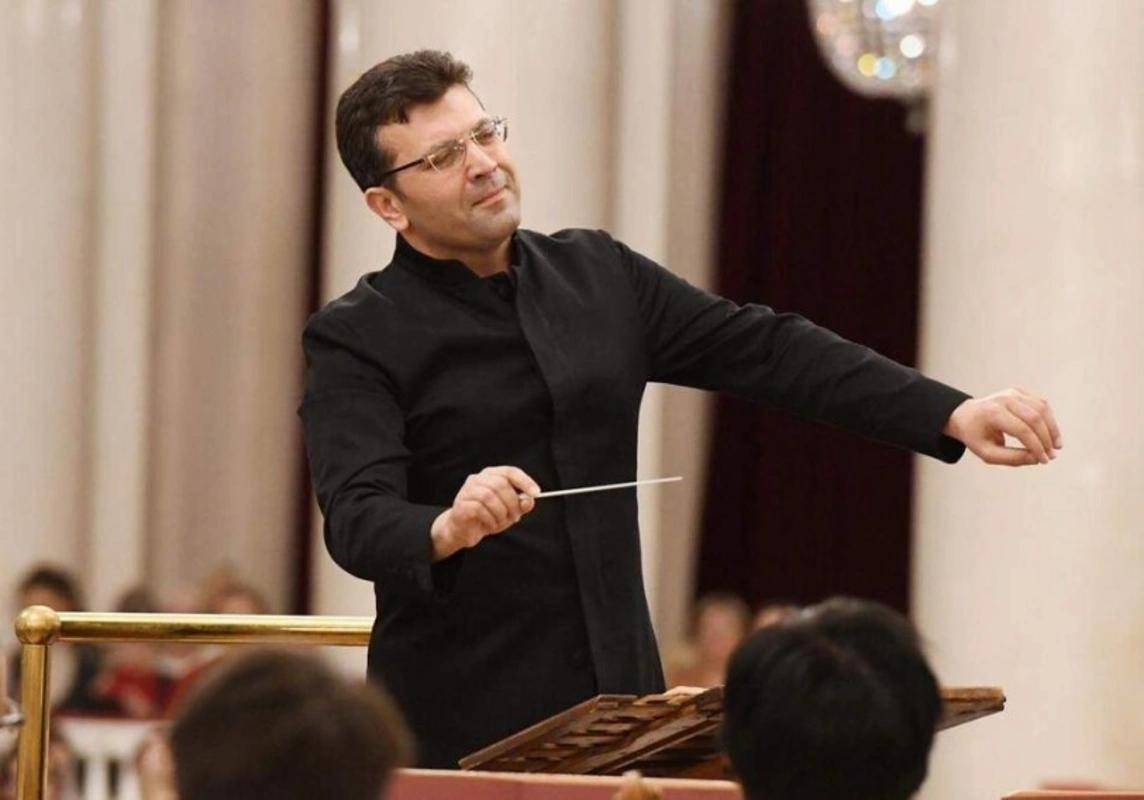 Эйюб Кулиев рассказал о профессии дирижера, памяти отца и будущем оперного театра-ФОТО