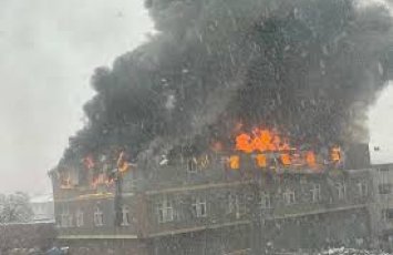 В Стамбуле вспыхнул пожар на фабрике