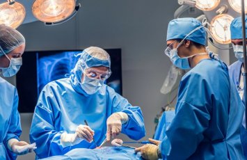 Əməliyyatxanada narkotik əməliyyatı - İran vətəndaşının mədəsindən görün nə çıxdı