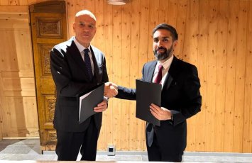 SOCAR “Baleine” neft-qaz yatağının işlənməsi layihəsində 10% iştirak payı aldı - FOTO