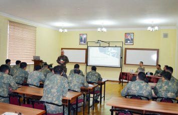 В Баку прошёл курс Мобильной тренинговой группы НАТО