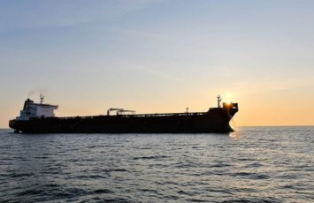 Франция задержала следовавший из России танкер