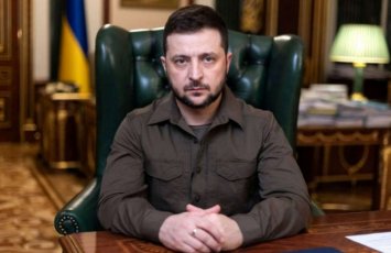 Зеленский анонсировал трехсторонние переговоры с Россией и США