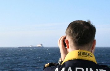 Британия помогла отследить задержанный ВМС Франции танкер