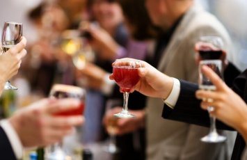 Bakıda restoranda ad günü məclisində hesab üstündə dava düşdü – Həbs olunan var