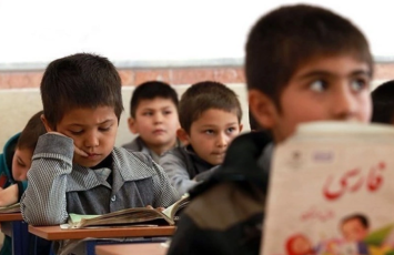 Tehranda məktəblər distant təhsilə keçir