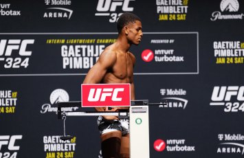 Çəkisini ölçdürəndən sonra huşunu itirdi