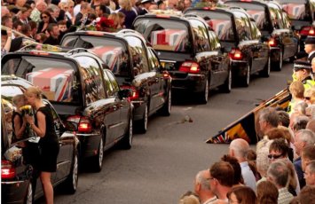 Tramp NATO ilə bağlı açıqlamalarından sonra Britaniya hərbçilərini tərifləyib