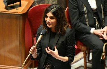 Франция не намерена вторгаться в Иран ради поддержки протестующих