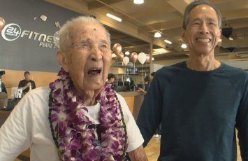 106-летний американец до сих пор не прекращает тренироваться в спортзале