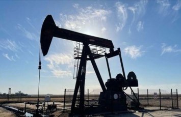 Мировые цены на нефть незначительно подорожали