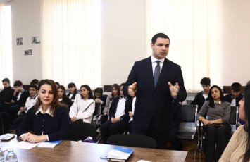 Məktəblərdə mübahisələrin həllində mediasiyanın roluna dair görüşlər keçirilib - FOTO