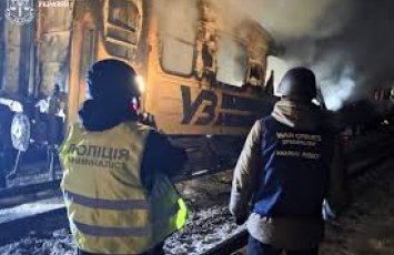 При ударах ВС РФ по поезду в Харькове погибли три человека, двое пострадали