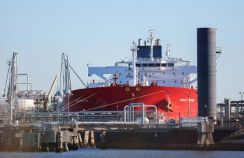 İspaniya xilasediciləri sanksiya altında olan tankeri Tanjer limanınadək müşayiət ediblər