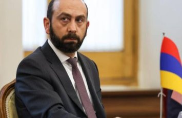 Mirzoyan Erməni Apostol Kilsəsinin keşişlərini hökuməti devirməyə cəhddə ittiham etdi