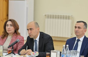 Emin Əmrullayev Mingəçevirdə gənc müəllim və direktorlarla görüşüb - FOTO