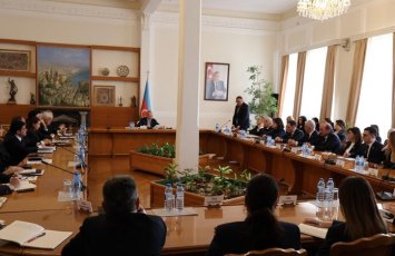 Konstitusiya Məhkəməsi Aparatının hesabat iclası keçirilib