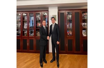 Hikmət Hacıyev Türkmənistan səfiri ilə strateji əməkdaşlığı müzakirə edib