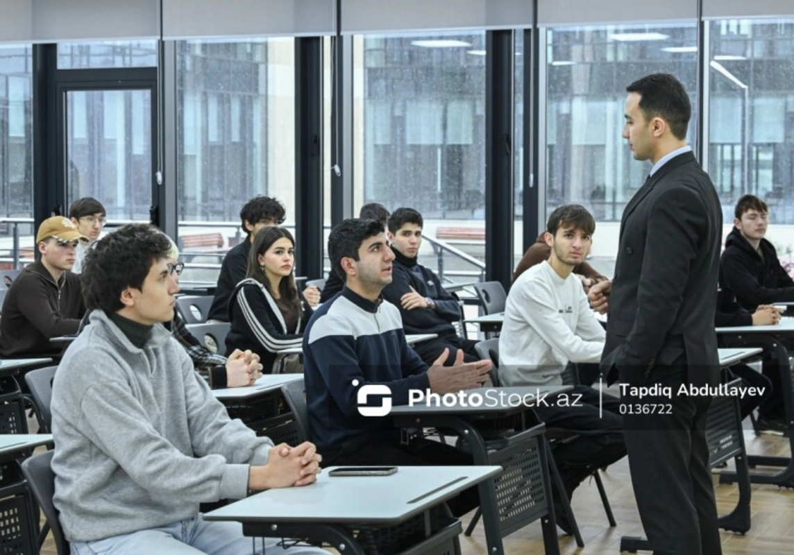 Вузы Баку под вопросом: пробки, дипломы и рынок труда