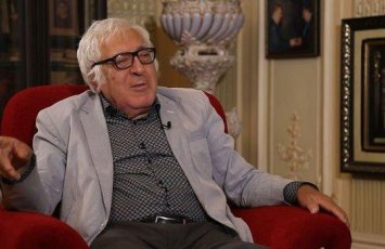 “Beş il ərzində sən 15 manat tapa bilmirsən?” – Yazıçı Anar